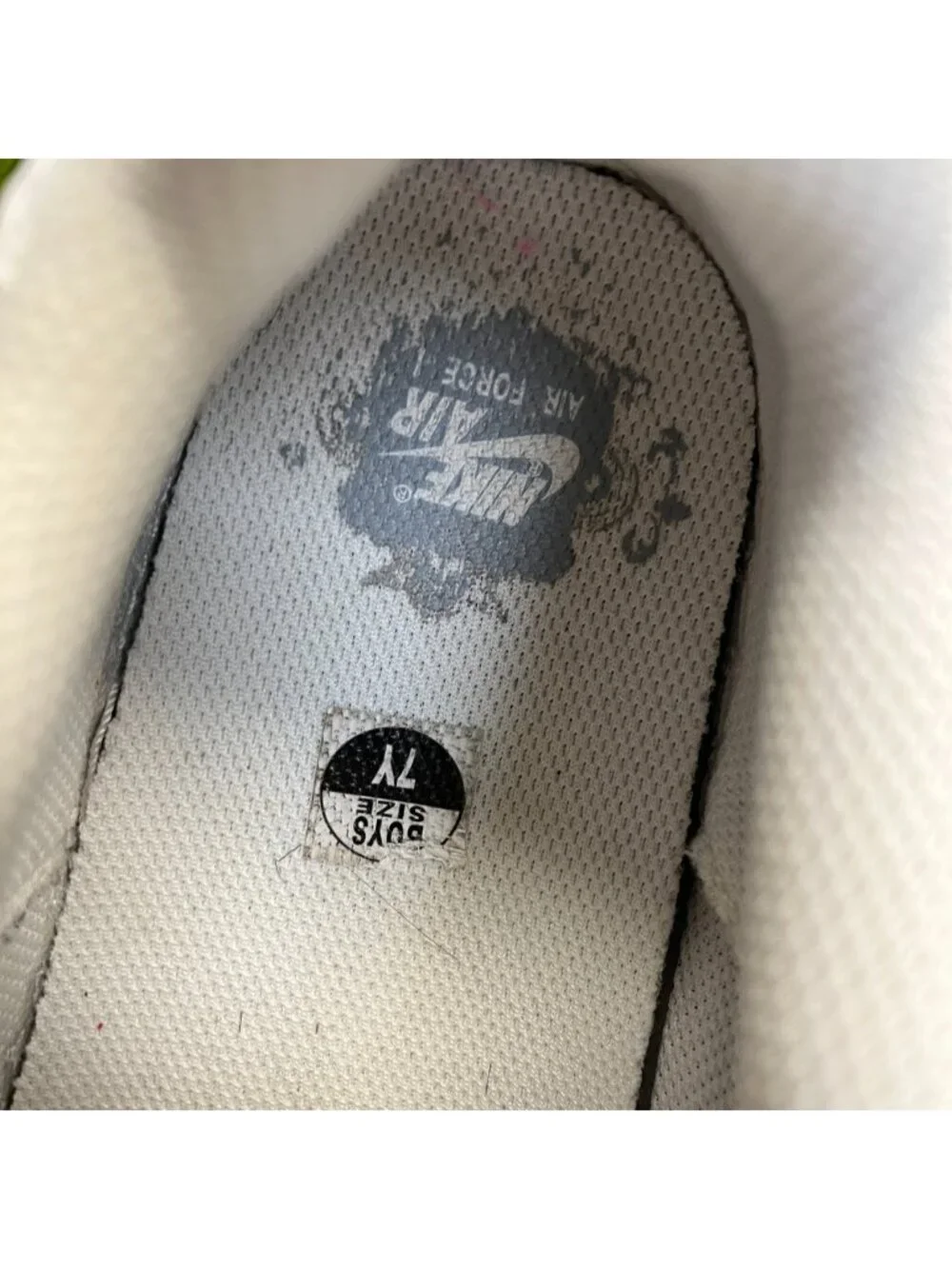 Nike Air Force 1 LE Low Boys Size 7Y White Athletic Lifestyle Shoes Sneakers